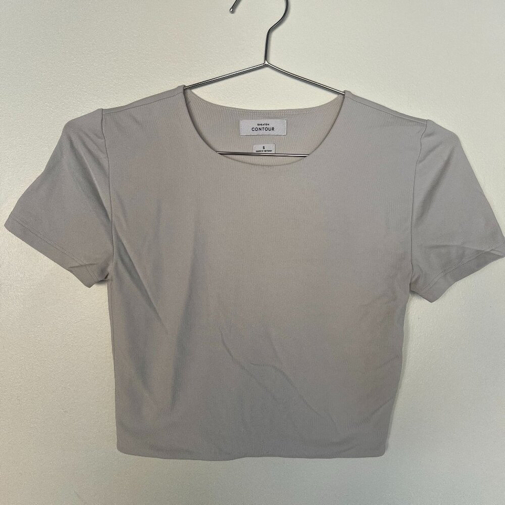 Aritzia Babaton Cropped Light Gray Contour Tee Size Small